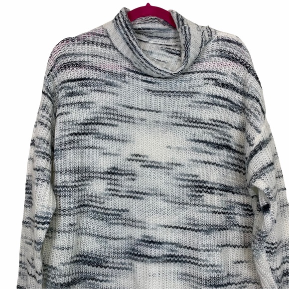 Torrid Open Knit Mock Neck Turtleneck Sweater L 12 - Picture 2 of 7